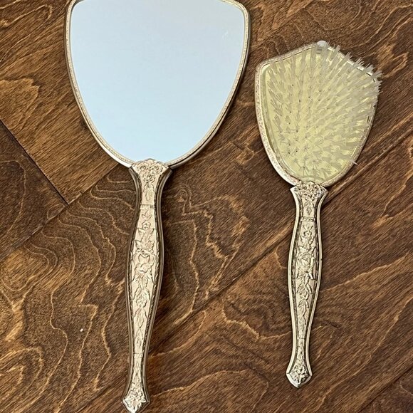 Vintage Vanity Set Mirror& Brush USA Gold Tone Floral Hollywood Regency Boudoir - Picture 5 of 8